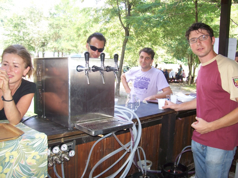  Image name: Estate018.jpg 
 width: 801 pixel 
 height: 602 pixel 
 Size: 458964 bytes 
 Click to enlarge 